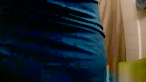 Snapshot of lilbratty_clouds_ogpuffdragon chatting on 13, 11, 2025 lilbratty_clouds_ogpuffdragon online show from 13, 11, 2025