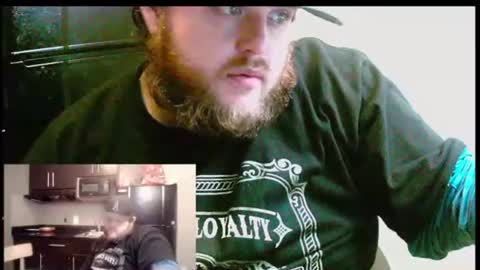 Snapshot of lilbratty_clouds_ogpuffdragon chatting on 24, 11, 2025 lilbratty_clouds_ogpuffdragon online show from 24, 11, 2025