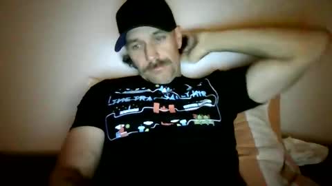 Snapshot of lildeer1980 chatting on 4, 10, 2025 lildeer1980 online show from 4, 10, 2025