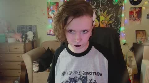 Snapshot of lileyfoxxx chatting on 19, 9, 2025 Lil online show from 19, 9, 2025