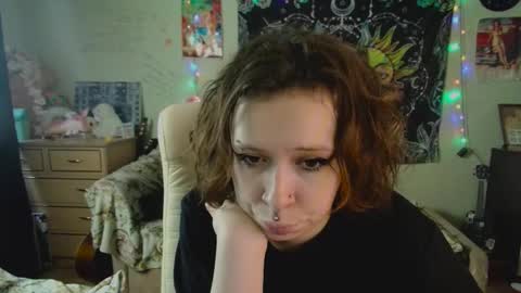 Snapshot of lileyfoxxx chatting on 7, 10, 2025 Lil online show from 7, 10, 2025