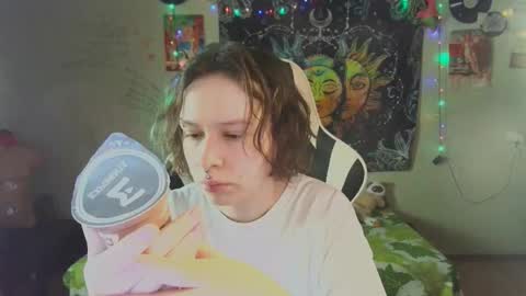 Snapshot of lileyfoxxx chatting on 4, 12, 2025 Lil online show from 4, 12, 2025