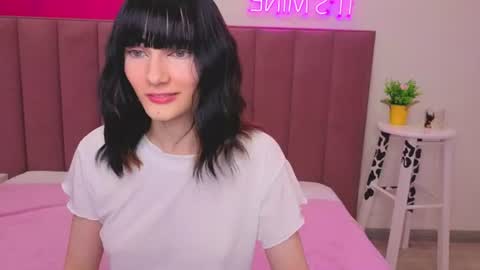 Lilli  follow me kiss online show from 16, 6, 2026