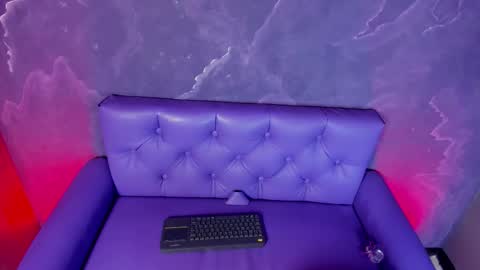 Lili  online show from 27, 9, 2025