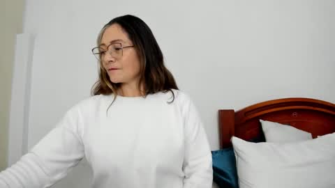 Snapshot of lilia344965 chatting on 14, 10, 2025 liliamilf online show from 14, 10, 2025