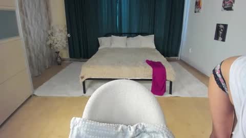 Lilia online show from 9, 2, 2026