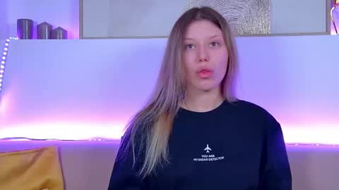 Mia online show from 9, 2, 2025