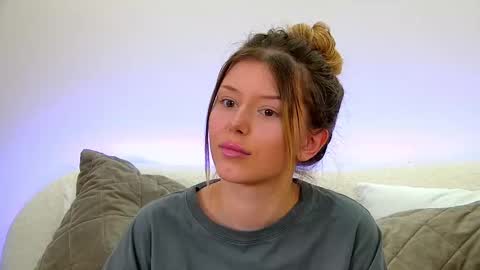 Mia online show from 22, 2, 2025