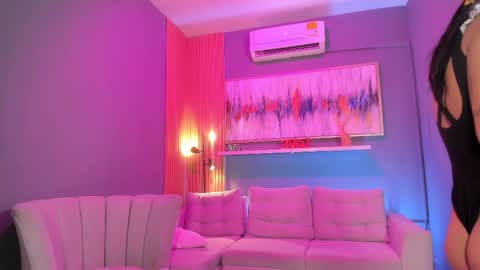 holis soy lily chang no olvides el pulgar arriba es muy importante para mi 3 independent model online show from 3, 3, 2026