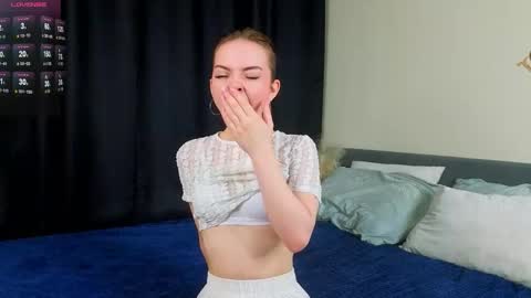 Snapshot of lilianbierly chatting on 2, 10, 2025 Greetings from the Luna3 I wish you the best mood for an interesting day online show from 2, 10, 2025