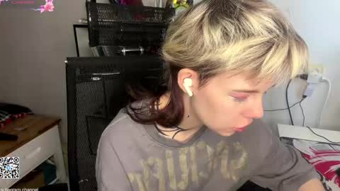 Snapshot of liliandaniels chatting on 8, 2, 2026 Lilian online show from 8, 2, 2026