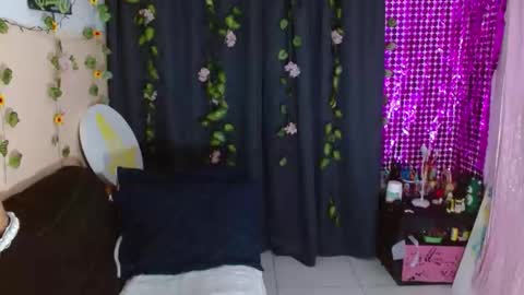 yesica online show from 7, 4, 2026