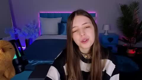 Lili Bakery online show from 14, 11, 2025