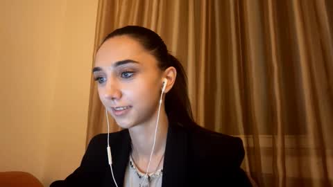 Snapshot of lilihalvorsen chatting on 24, 9, 2025 Lina online show from 24, 9, 2025