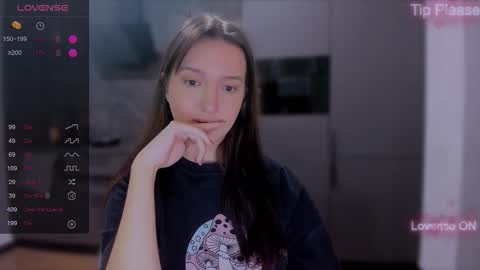 Snapshot of lililaluna chatting on 30, 9, 2025             ...  online show from 30, 9, 2025