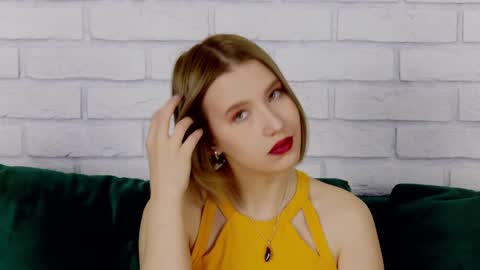 LiliLinn online show from 25, 1, 2025