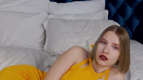 LiliLinn online show from 8, 2, 2025