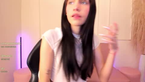 Lilly online show from 21, 11, 2025