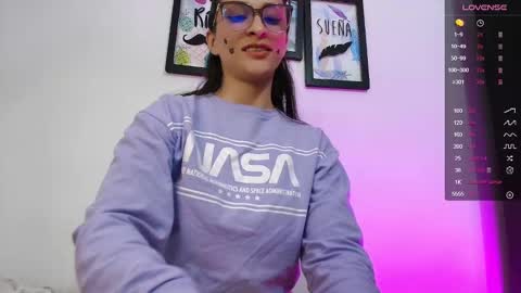 Snapshot of lilith01_ chatting on 2, 10, 2025 Leidy online show from 2, 10, 2025