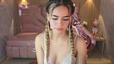 Lilith  online show from 6, 4, 2026