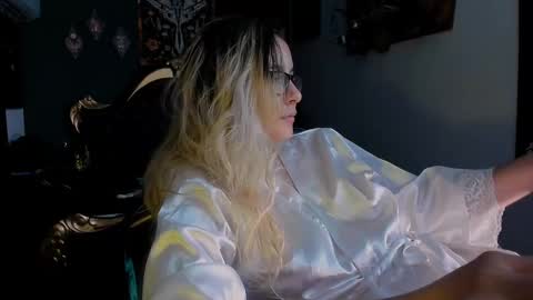 lilithmystic01 online show from 14, 1, 2025