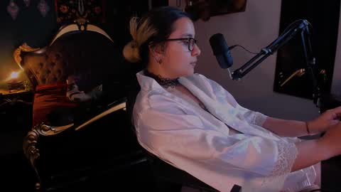 lilithmystic01 online show from 22, 1, 2025