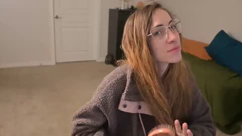 L online show from 28, 2, 2025