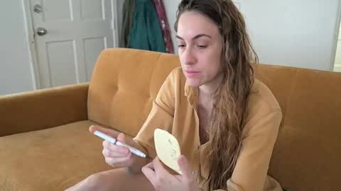 L online show from 29, 10, 2025