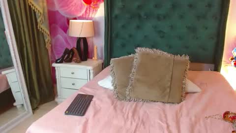 Snapshot of lilithsnoop chatting on 13, 12, 2025 Lilith Snoop online show from 13, 12, 2025