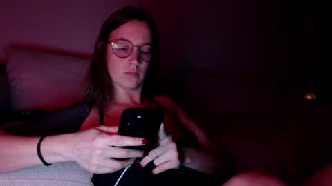 Snapshot of liljbby chatting on 6, 11, 2025 Jay please help me reach 50 thumbs up online show from 6, 11, 2025