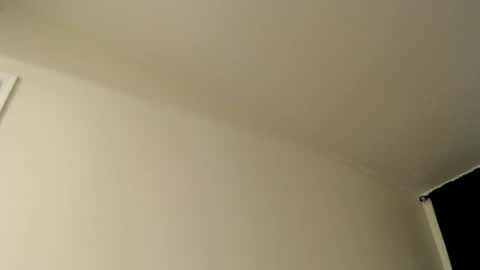 Snapshot of liljbby chatting on 19, 11, 2025 Jay please help me reach 50 thumbs up online show from 19, 11, 2025