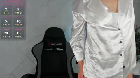 lillian_white1 online show from 10, 9, 2025