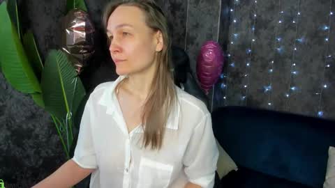 lillian_white1 online show from 15, 2, 2026