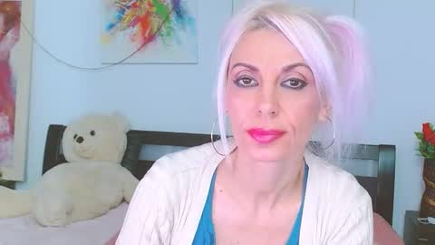 Lara online show from 23, 11, 2025