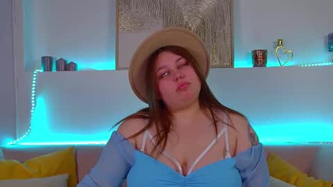 LillianHaig online show from 1, 3, 2025