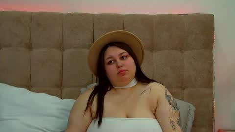 LillianHaig online show from 7, 3, 2025