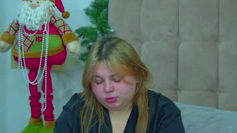 Snapshot of lillianhaig chatting on 21, 12, 2025 LillianHaig online show from 21, 12, 2025