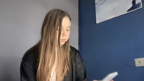 Snapshot of lillianx9zbld chatting on 10, 10, 2025 Lily online show from 10, 10, 2025