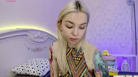 LilliMoore online show from 12, 2, 2025