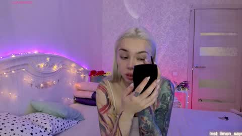 LilliMoore online show from 17, 9, 2025