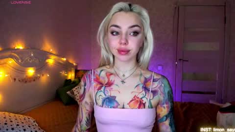 LilliMoore online show from 17, 4, 2026