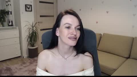 lilliyves online show from 14, 7, 2026