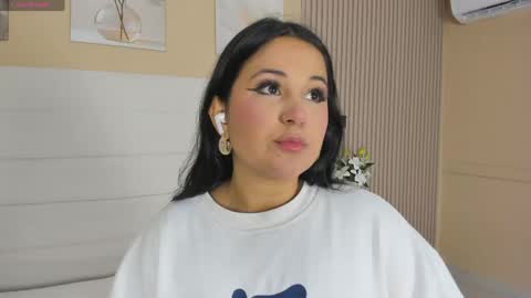 Lizeth follow me in my igimlilycute 3 online show from 17, 5, 2026