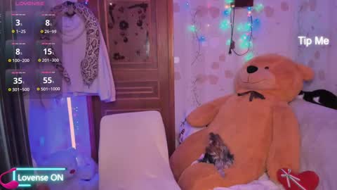 Lilly  online show from 10, 2, 2025