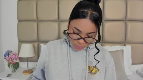 Snapshot of lilly_williamss chatting on 4, 6, 2026 Lilly online show from 4, 6, 2026