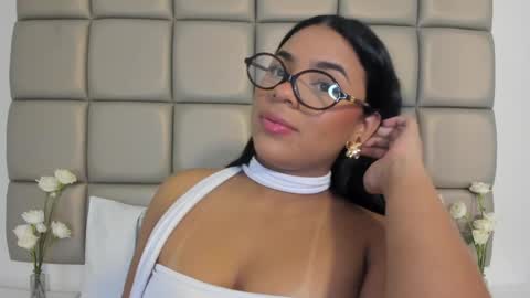 Snapshot of lilly_williamss chatting on 5, 6, 2026 Lilly online show from 5, 6, 2026
