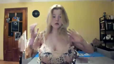 Lilly Depp online show from 21, 3, 2026