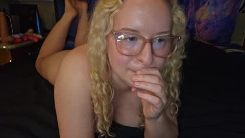 LilPies  online show from 28, 3, 2026