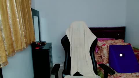 LILYB online show from 15, 2, 2025