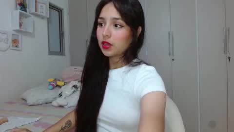 Snapshot of lily_crushx chatting on 7, 10, 2025 Lirio online show from 7, 10, 2025